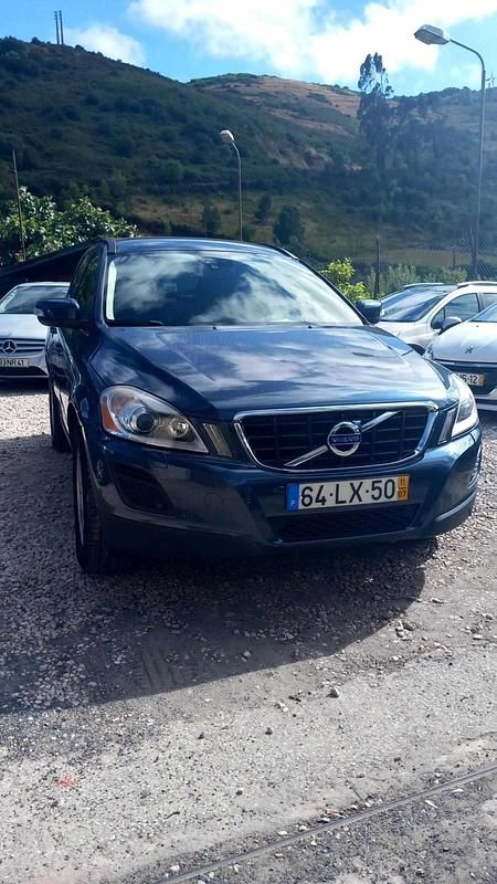 Usado Volvo XC60 163 HP (119 kW) 2011 Azul SUV