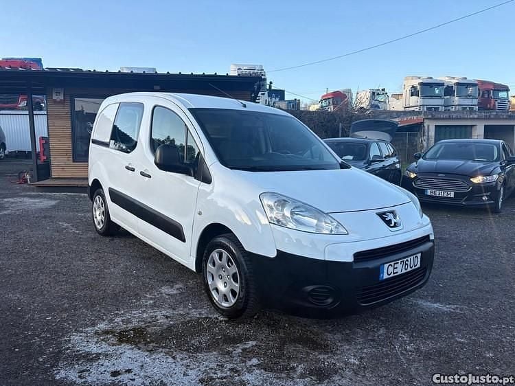Usado Peugeot Partner 90 HP (66 kW) 2010 Branco