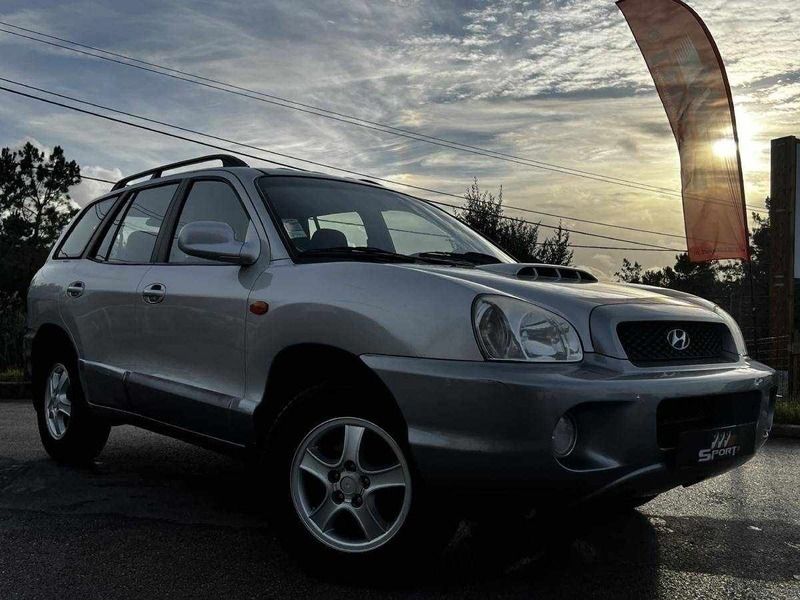 Cinza Usado 2001 Hyundai Santa Fe SUV | € 4.750 - Imagem 1/4