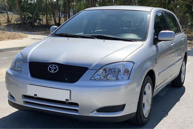 Usado 2003 Toyota Corolla Sedan | € 4.399 - Imagem 1/4