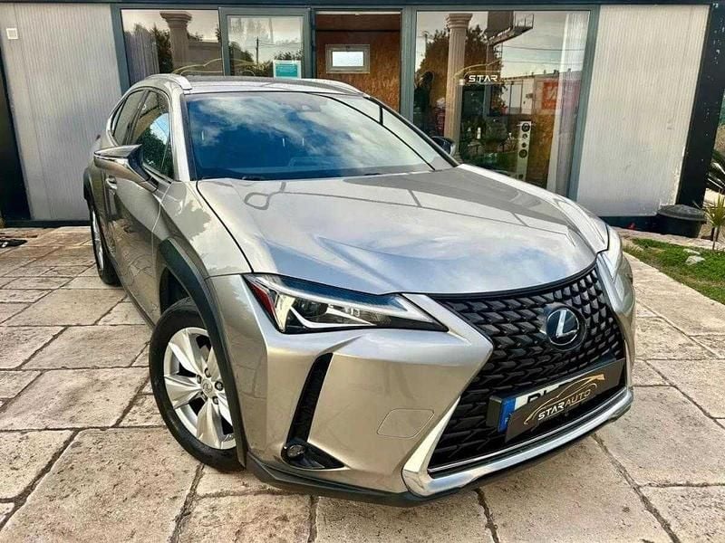 Outra Usado 2021 Lexus UX SUV | € 31.990 - Imagem 1/4