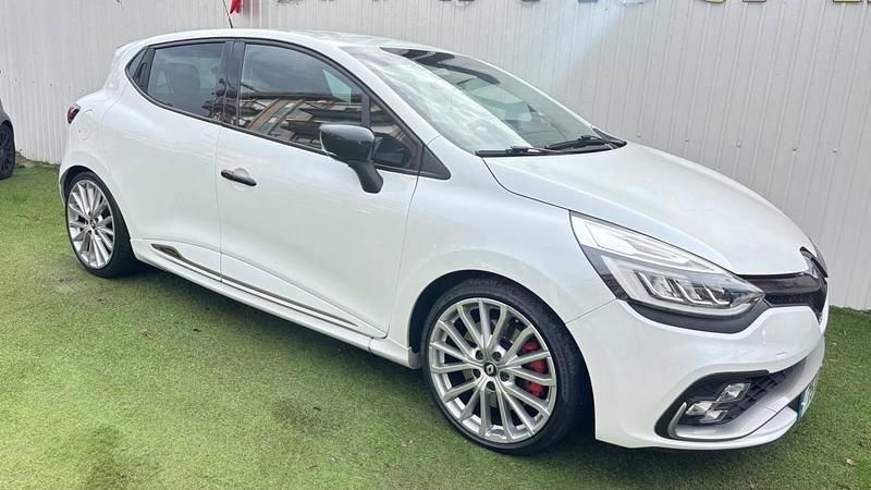 Usado Renault Clio IV 220 HP (161 kW) 2017 Branco