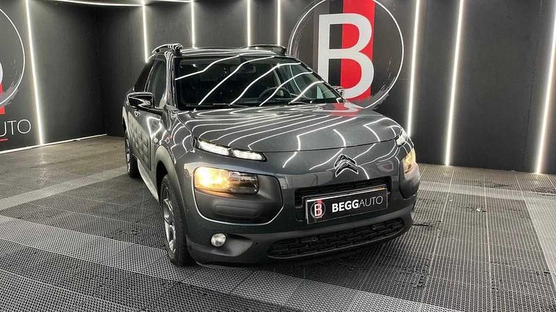 Usado Citroën C4 Cactus 100 HP (73 kW) 2017 Cinzento Citadino