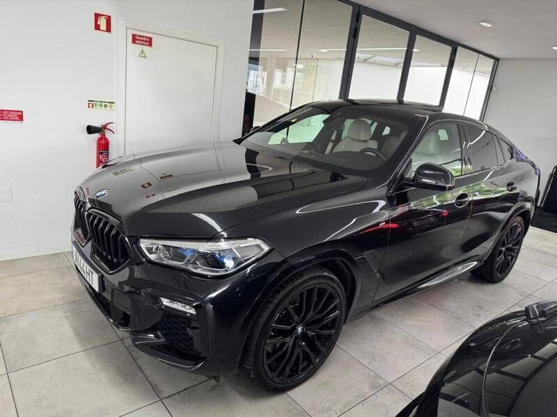 Preto Usado 2021 BMW X6 SUV | € 83.750 - Imagem 1/1
