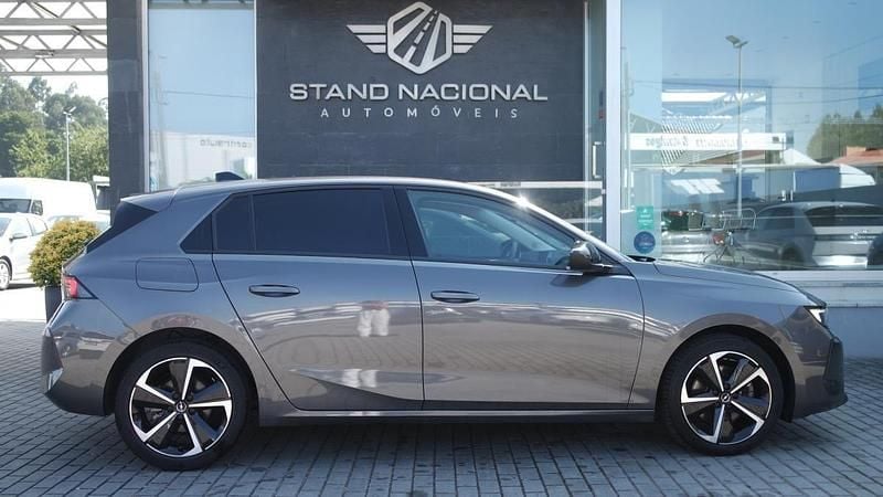 Usado Opel Astra Elegance 130 HP (95 kW) 2022 Cinzento