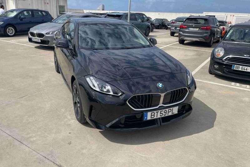 Preto Novo 2025 BMW 216 Performance Coupé | € 38.500 (Preço justo) - Imagem 1/4