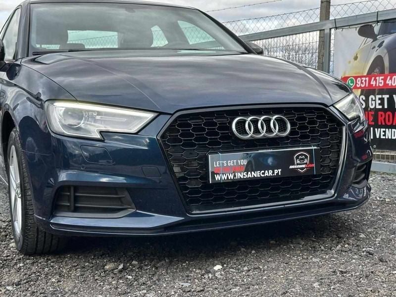 Usado Audi A3 116 HP (85 kW) 2018 Azul Sedan