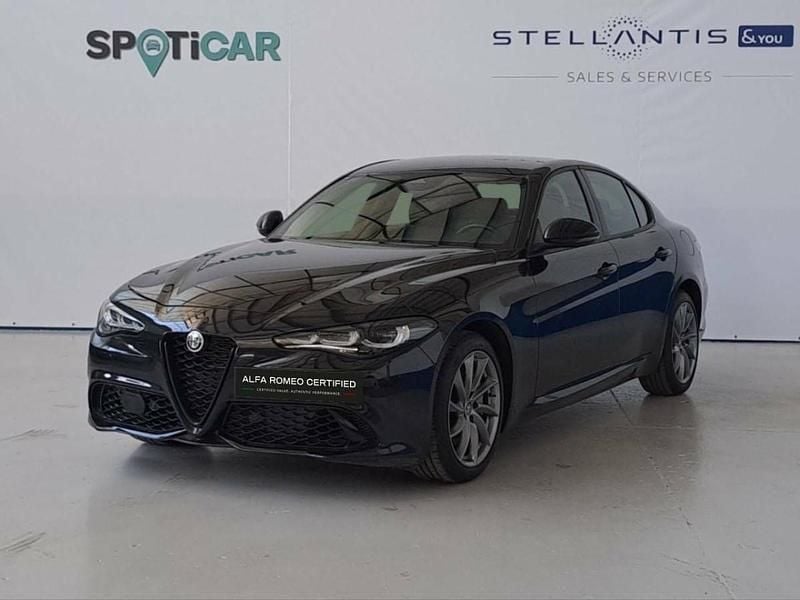 Preto Usado 2024 Alfa Romeo Giulia Sedan | € 44.900 - Imagem 1/4