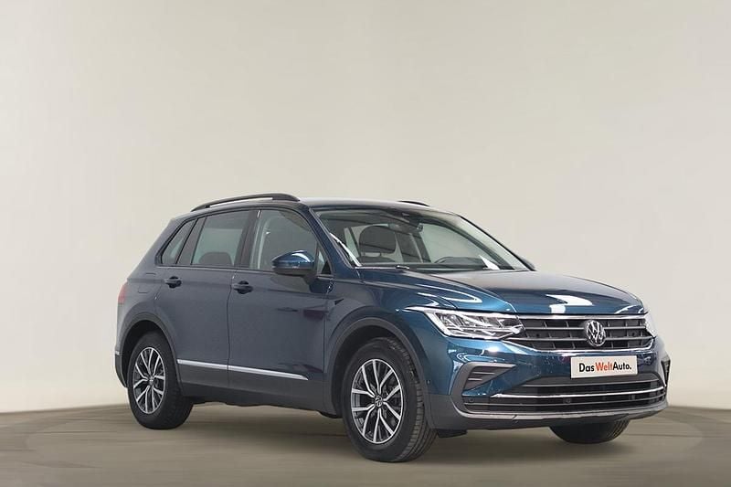 Azul Usado 2023 VW Tiguan Life SUV | € 27.990 (Preço justo) - Imagem 1/4
