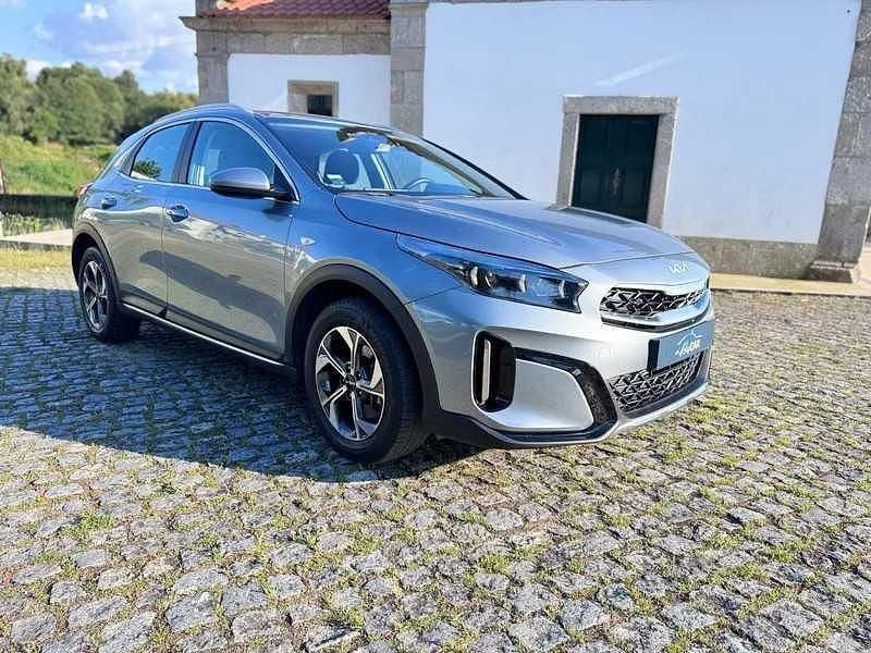 Cinzento Usado 2023 Kia XCeed SUV | € 19.900 (Super Preço) - Imagem 1/4