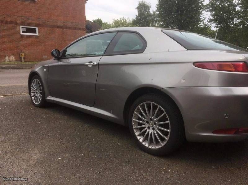 Vendido Alfa Romeo Gt 1 9jtd 150cv Carros Usados Para Venda