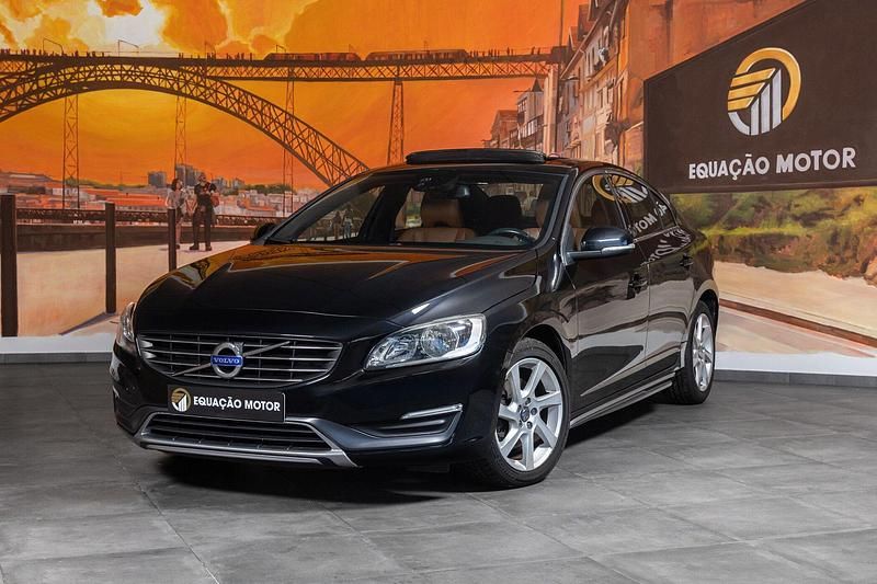 Preto Usado 2014 Volvo S60 Sedan | € 13.900 - Imagem 1/4