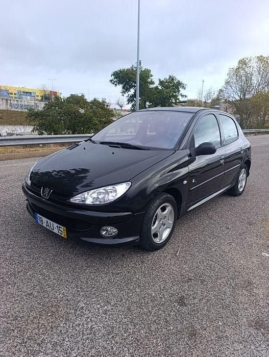Usado 2005 Peugeot 206 | € 2.850 - Imagem 1/4