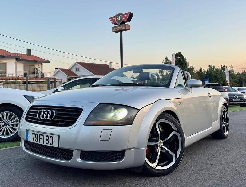 Cinza Usado 2001 Audi TT Cabrios | € 8.750 - Imagem 1/4