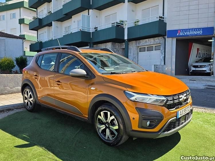 Vermelho Usado 2023 Dacia Sandero Extreme Citadino | € 17.950 (Preço justo) - Imagem 1/1