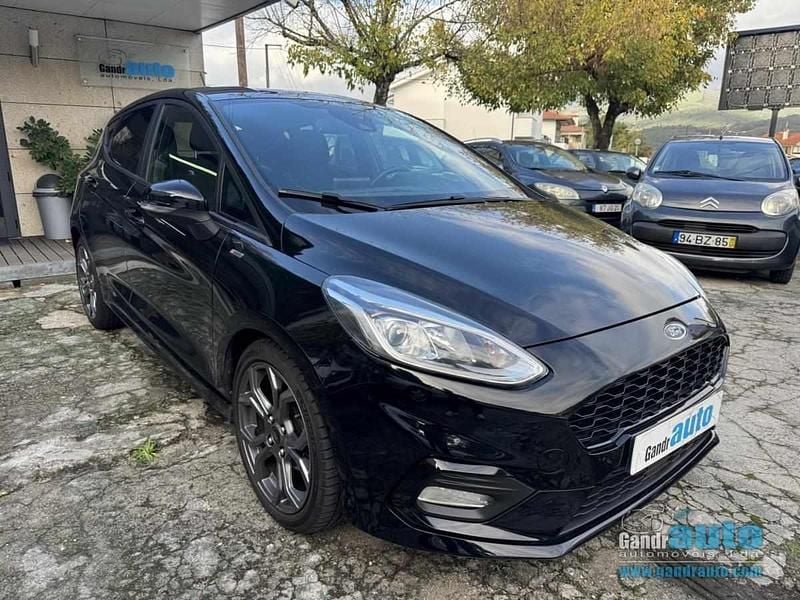 Usado Ford Fiesta 125 HP (91 kW) 2018 Preto Citadino
