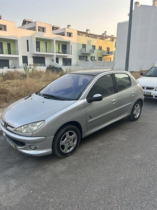 Usado 2004 Peugeot 206 Sedan | € 2.950 (Preço elevado) - Imagem 1/4