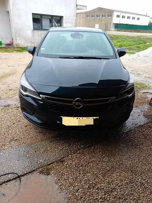 Verde Usado 2018 Opel Astra Citadino | € 10.000 (Super Preço) - Imagem 1/4