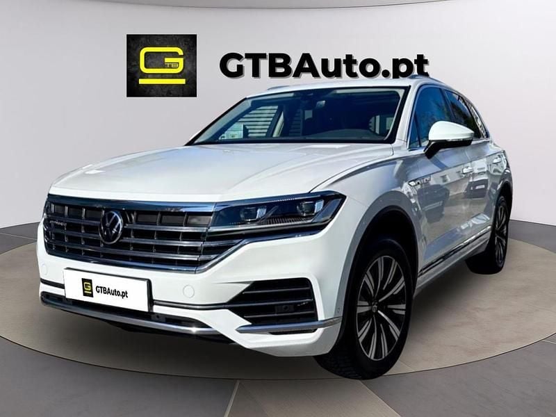 Branco Usado 2021 VW Touareg SUV | € 44.900 - Imagem 1/4