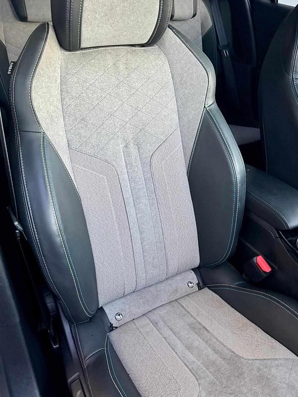 Usado Peugeot e-208 GT-line 100 kW (136 HP) 2020 Preto Citadino