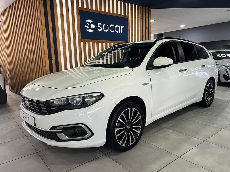 Branco Usado 2023 Fiat Tipo City Life Carrinha | € 17.500 (Bom preço) - Imagem 1/4
