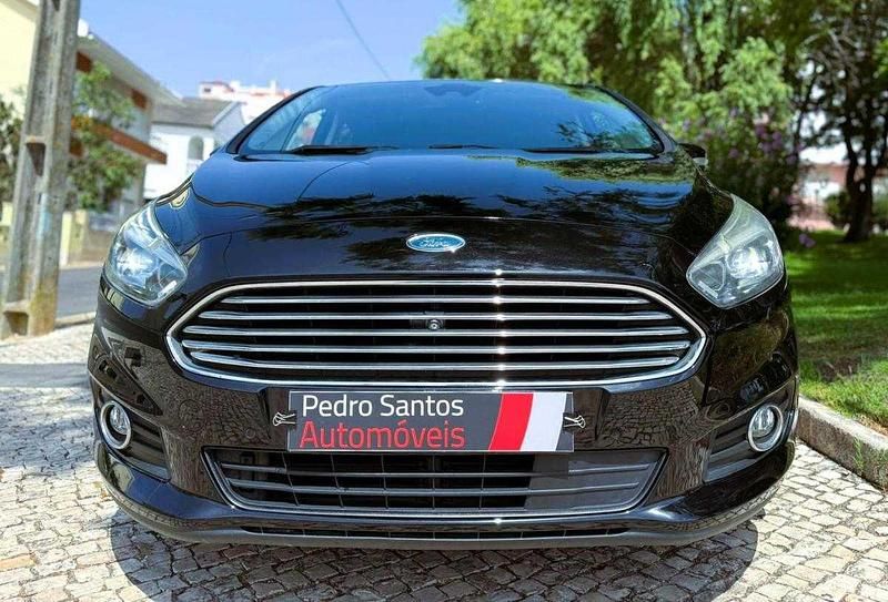 Usado Ford S-MAX Titanium 150 HP (110 kW) 2017 Preto Monovolume