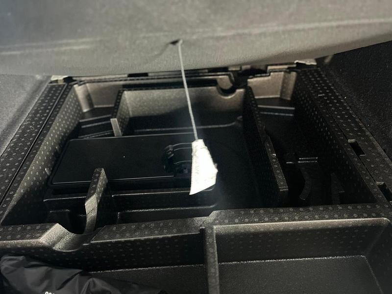 Usado Peugeot 308 SW 130 HP (95 kW) 2024 Antracite Carrinha