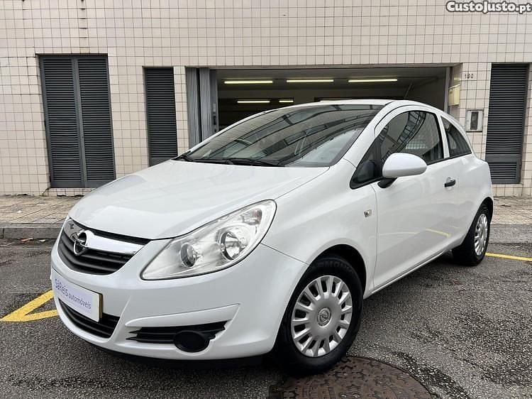 Branco Usado 2010 Opel Corsa Van | € 5.750 (Preço justo) - Imagem 1/1