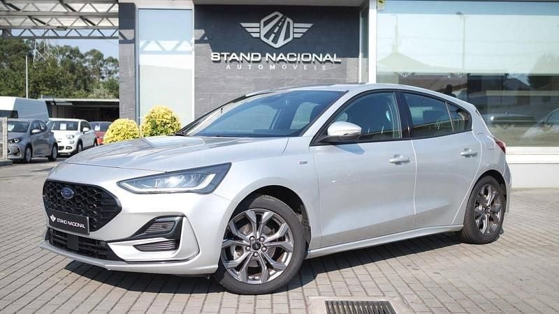 Cinza Usado 2022 Ford Focus ST-Line | € 18.990 (Preço justo) - Imagem 1/4