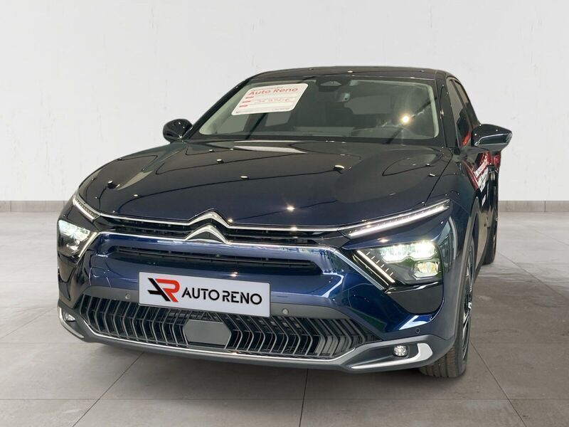 Azul Novo 2025 Citroën C5 X PureTech Sedan | € 34.990 - Imagem 1/4