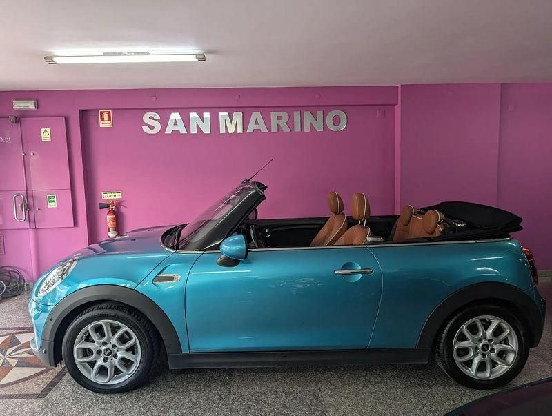 Usado Mini Cooper Cabriolet 136 HP (100 kW) 2019 Azul Cabrios