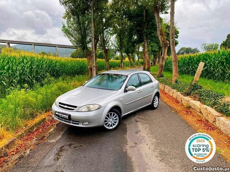 Cinza Usado 2007 Chevrolet Lacetti SE | € 3.500 - Imagem 1/1
