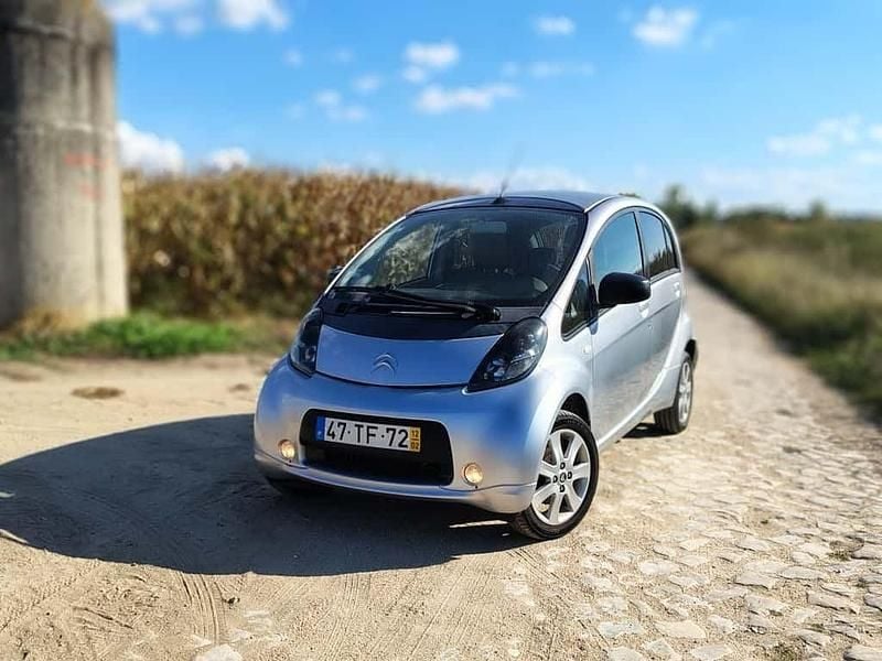 Cinzento Usado 2012 Citroën C-zero Citadino | € 4.500 - Imagem 1/4
