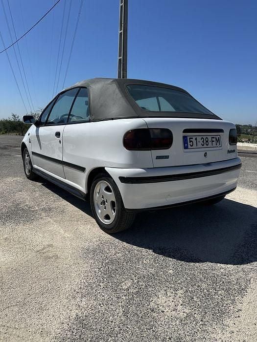 Usado Fiat Punto 90 HP (66 kW) 1995 Cabrios