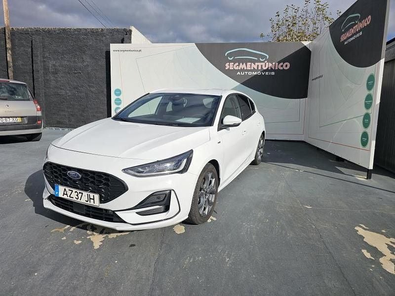 Branco Usado 2023 Ford Focus ST-Line | € 17.990 (Preço justo) - Imagem 1/4