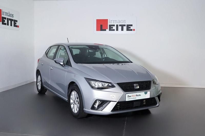 Cinza Usado 2024 Seat Ibiza Style | € 19.500 (Preço justo) - Imagem 1/4