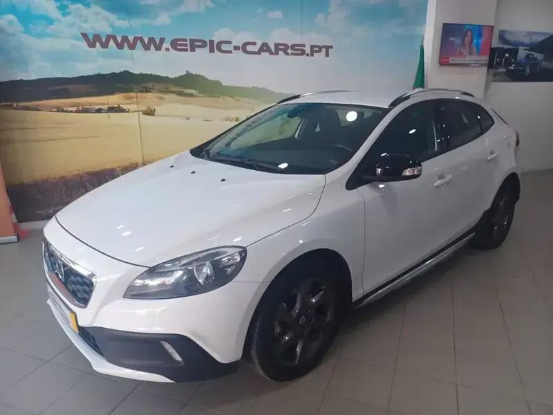 Branco Usado 2015 Volvo V40 CC Kinetic Carrinha | € 14.380 (Preço justo) - Imagem 1/4