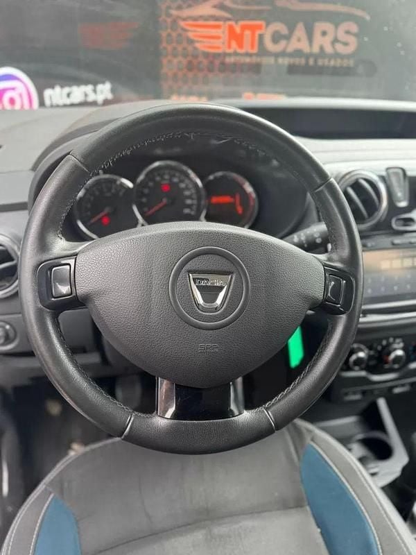 Usado Dacia Dokker Essentiel 75 HP (55 kW) 2015 Cinza Monovolume