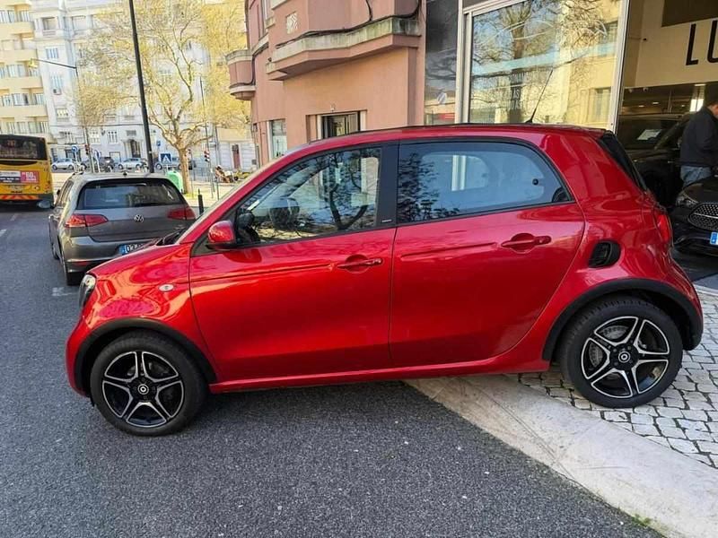 Usado Smart ForFour 90 HP (66 kW) 2018 Vermelho Citadino