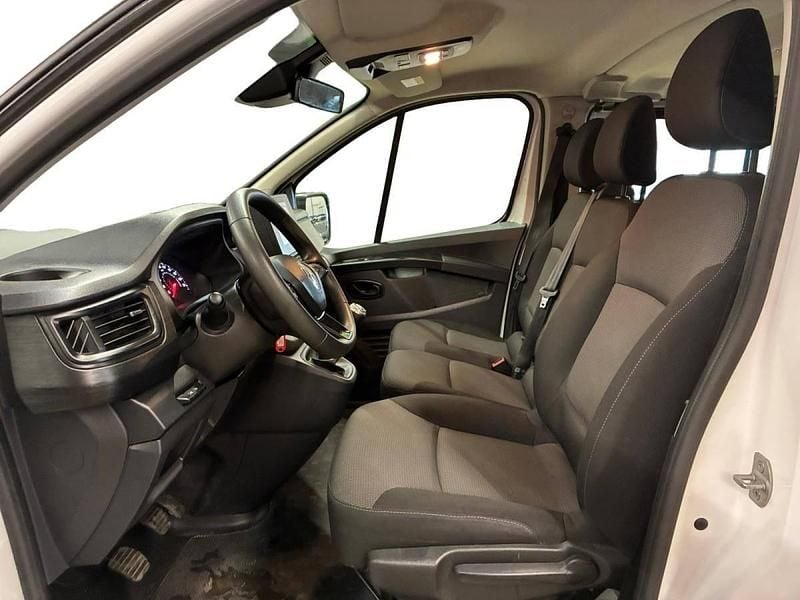 Usado Renault Trafic 150 HP (110 kW) 2021 Branco