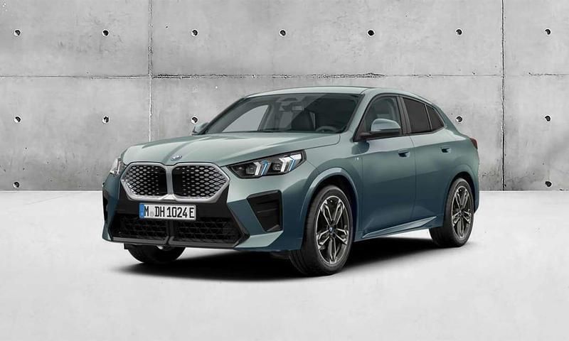 Verde cape york Novo 2025 BMW iX2 Comfort Edition SUV | € 60.225 (Preço elevado) - Imagem 1/4