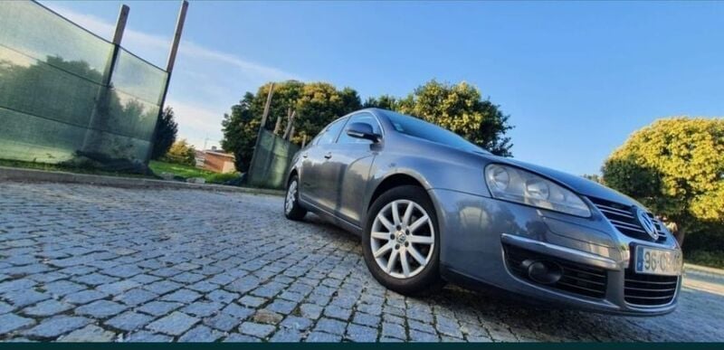 Usado 2006 VW Jetta Sedan | € 4.599 (Preço justo) - Imagem 1/4