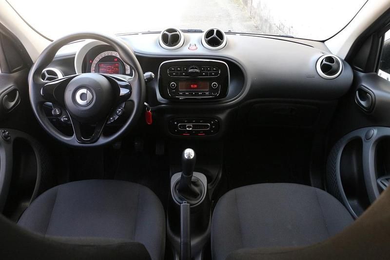 Usado Smart ForFour 71 HP (52 kW) 2017 Cinza Citadino