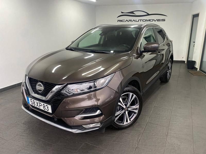 Usado Nissan Qashqai Premium Edition 140 HP (102 kW) 2019 Outra SUV