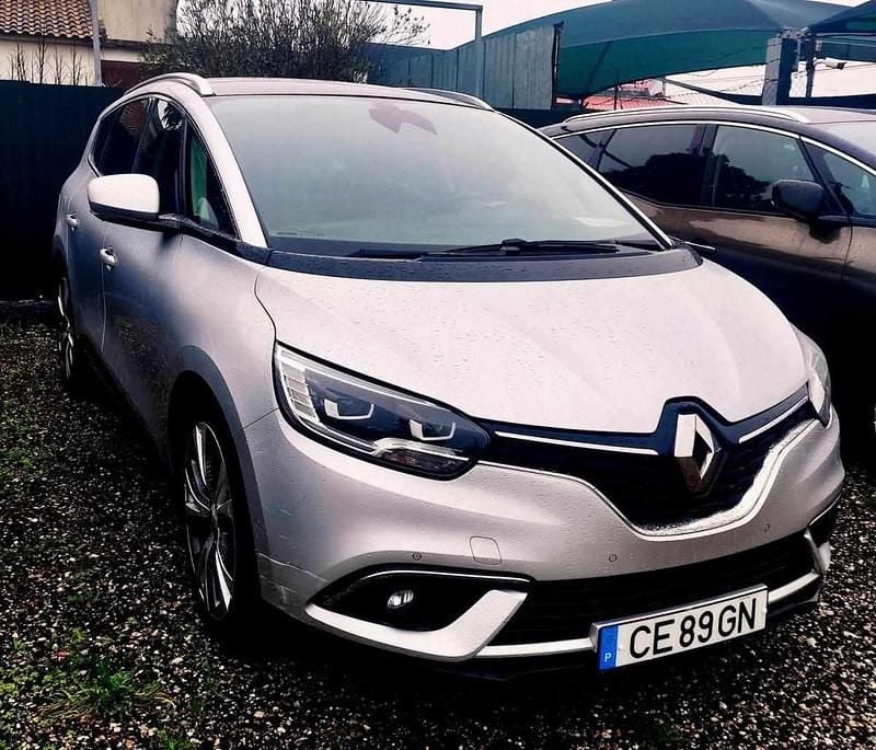 Usado Renault Grand Scénic IV 160 HP (117 kW) 2018 Cinzento Monovolume
