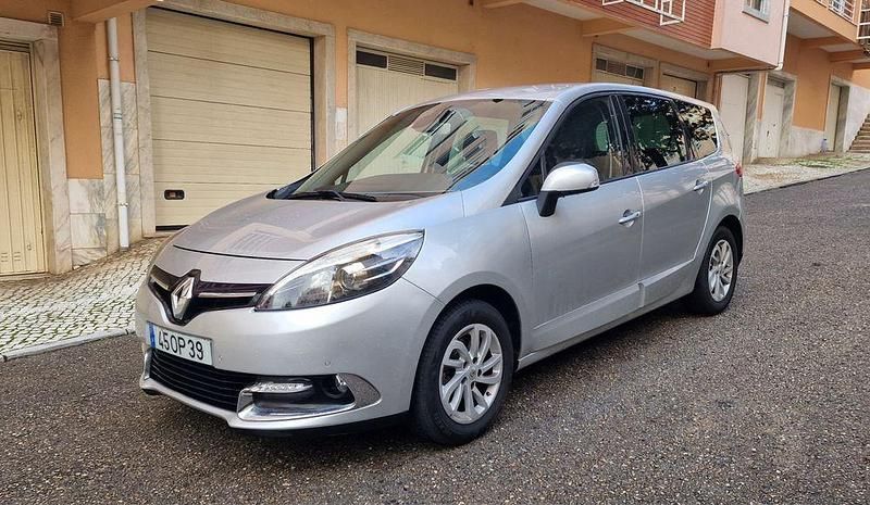 Usado 2014 Renault Grand Scénic III Monovolume | € 6.750 (Super Preço) - Imagem 1/4