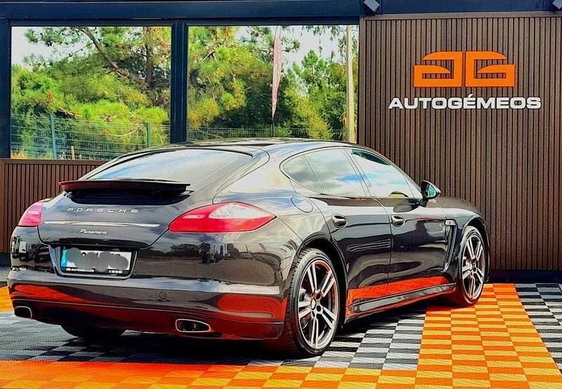 Usado Porsche Panamera 250 HP (183 kW) 2011 Cinzento Sedan
