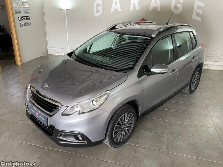 Cinza Usado 2016 Peugeot 2008 SUV | € 10.750 (Preço justo) - Imagem 1/1