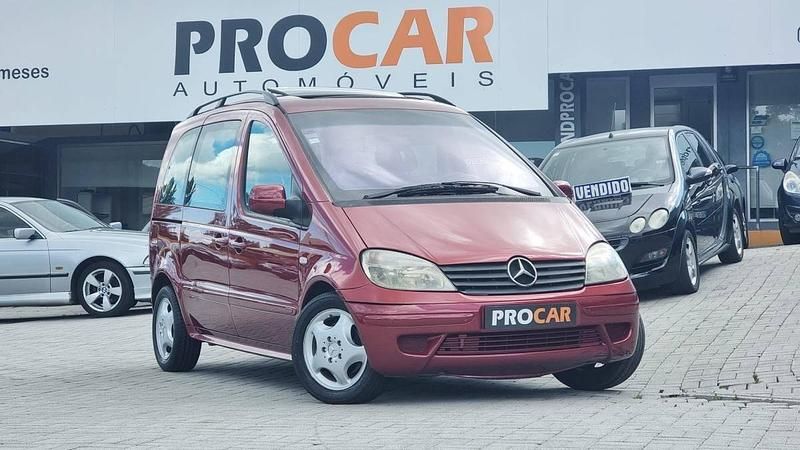 Usado Mercedes Vaneo 91 HP (66 kW) 2002 Vermelho Monovolume