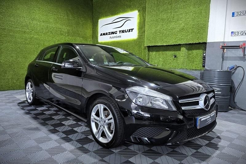 Preto Usado 2015 Mercedes A160 | € 17.950 (Preço justo) - Imagem 1/4